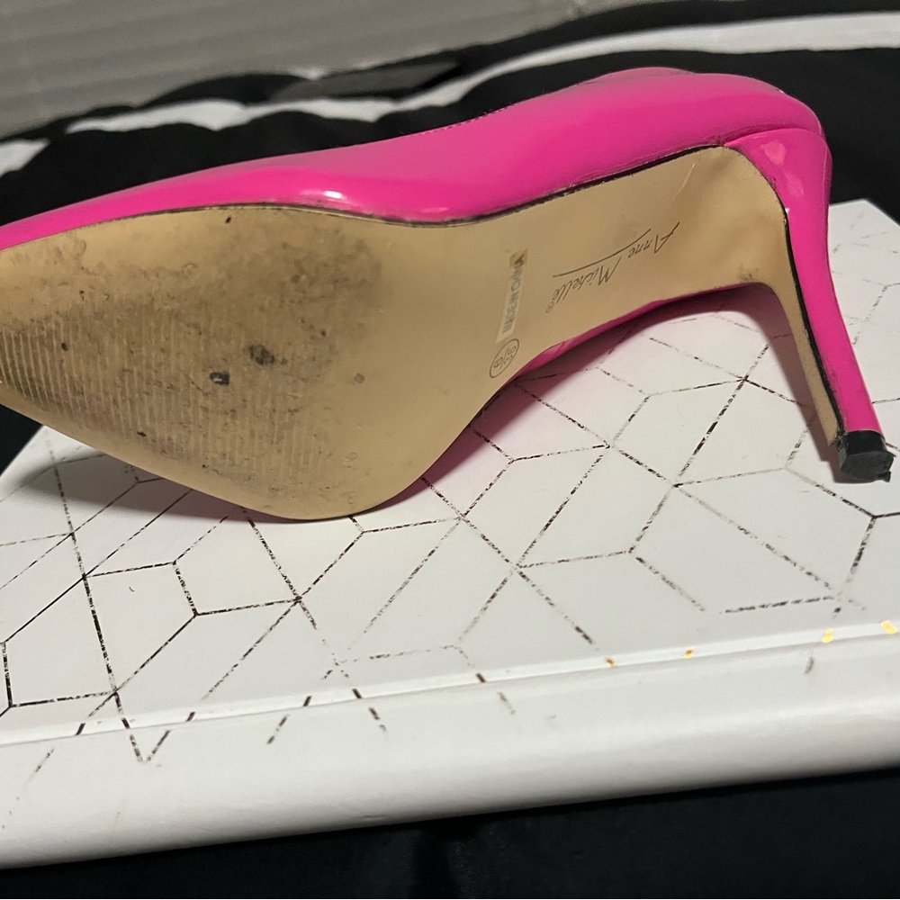 Heels - Picture 2 of 2